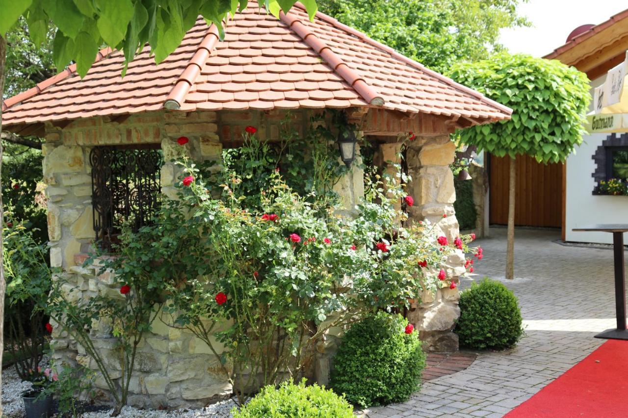 Landsteakhaus Hotel Marxheim Екстериор снимка